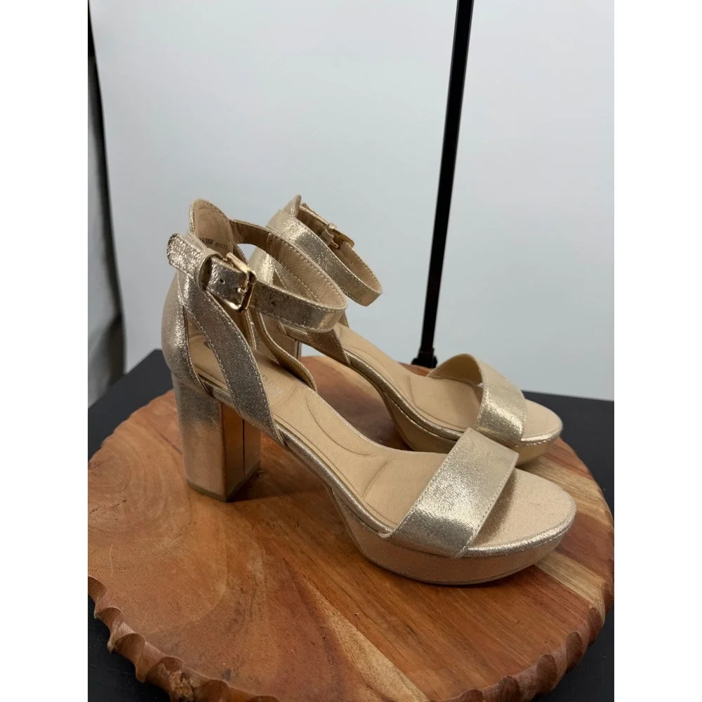 CL by Laundry Gasp Platform Sandal Womens 7.5W Gold Metallic Block Heel GASP002W